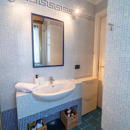 La Casa Blu - Free Parking - Sea View - Free Wifi *